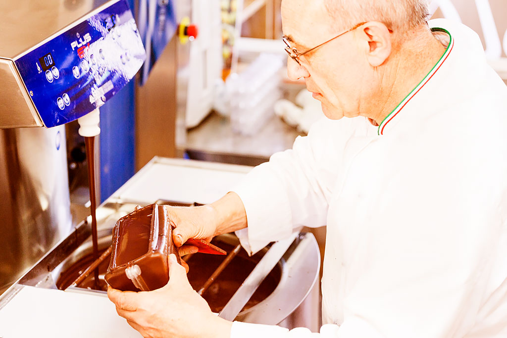 The first stage of making a chocolate handbag.