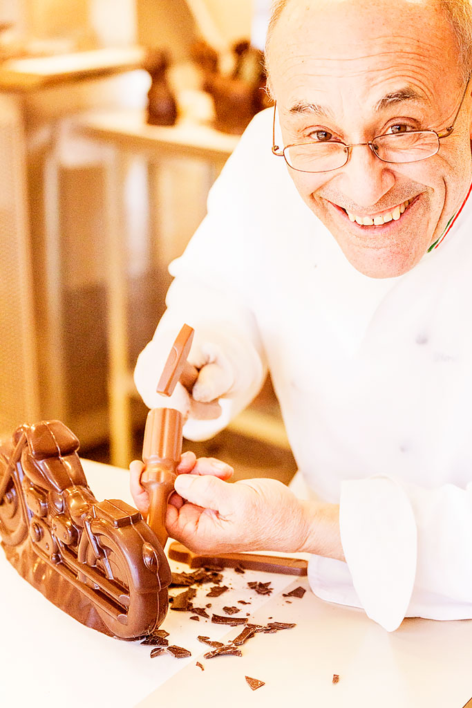 The mechanich at work.