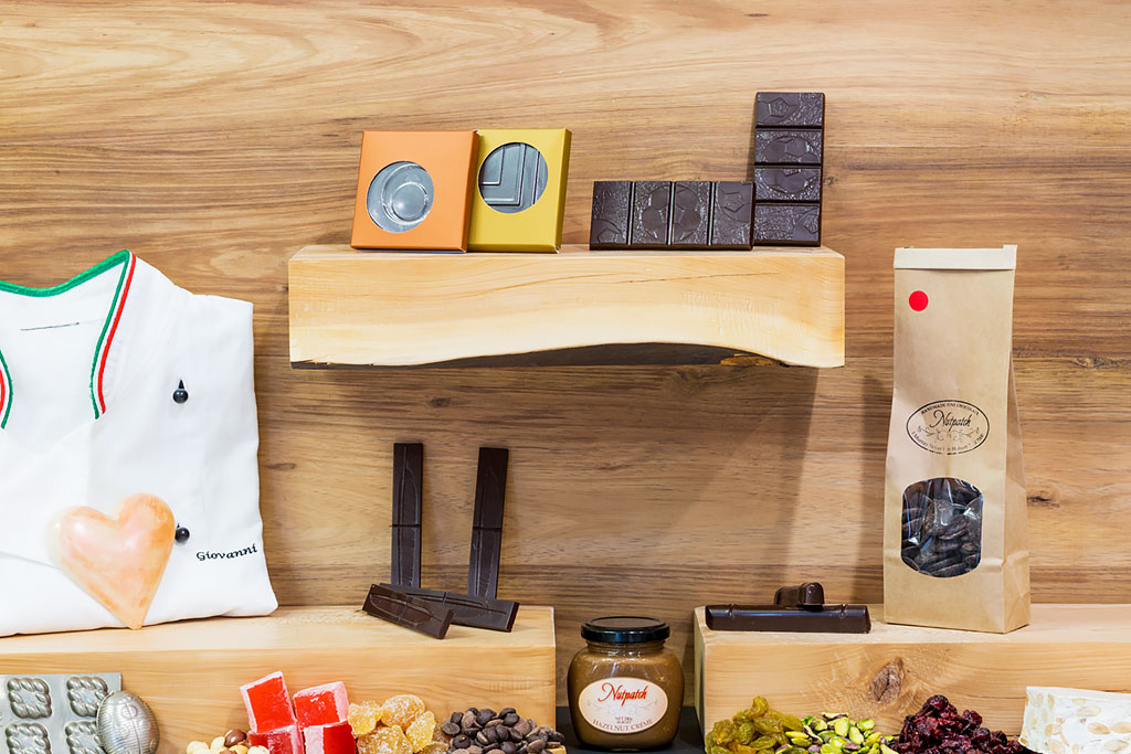 A range of our 70.5% Couverture dark chocolate.